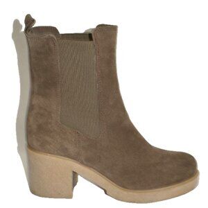 New! LA CANADIENNE Zaine Waterproof Chelsea Boot Stone Oil Suede Tan 8.5 DD471A